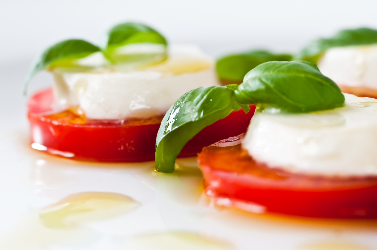 Easy Low Carb Caprese Salad Recipe